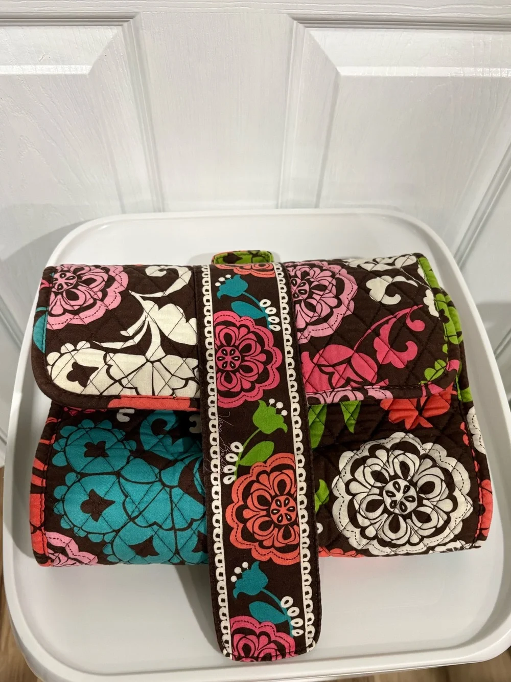 Vera Bradley Changing Pad Clutch, Lola pattern